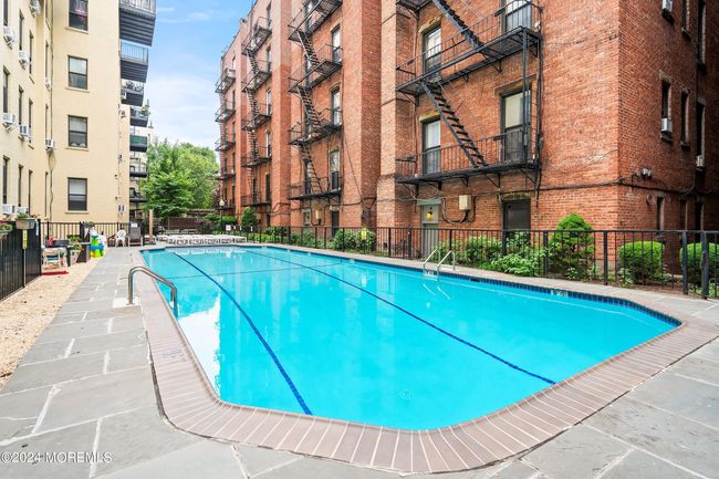 501 - 1115 Willow Ave, Condo with 3 bedrooms, 3 bathrooms and null parking in Hoboken NJ | Image 40