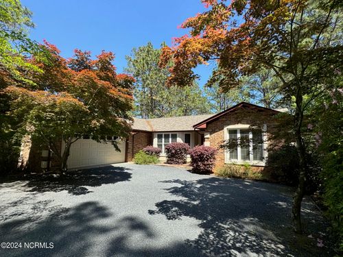 5 Highland Dr, Whispering Pines, NC, 28327-9384 | Card Image