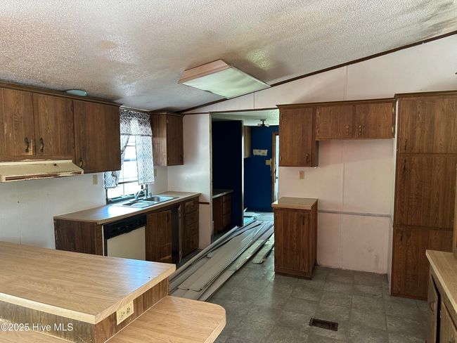317 N Red Maple Ct, House other with 3 bedrooms, 2 bathrooms and null parking in Swansboro NC | Image 5