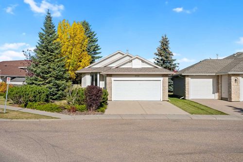 5724 23 St, Lloydminster, AB, T9V2Y5 | Card Image