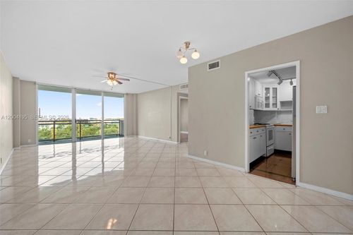 1101-3301 Ne 5th Ave, Miami, FL, 33137 | Card Image