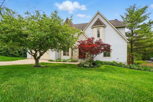 9127 Red Cedar Dr, West Chester, OH, 45069-3671 | Card Image