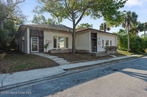2101 Grant Pl, Melbourne, FL, 32901-5408 | Card Image