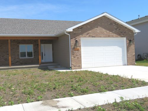 1938 Mountain Rd, Morris, IL, 60450-8951 | Card Image