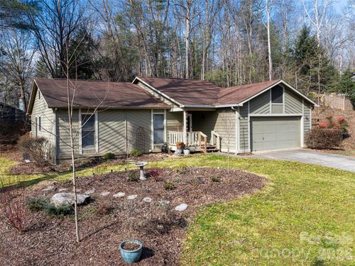 8 Turkey Toe Ln, Arden, NC, 28704-9481 | Card Image