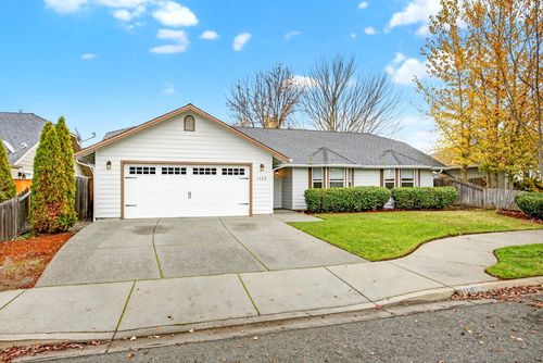 1409 George Tweed Blvd, Grants Pass, OR, 97527-6393 | Card Image