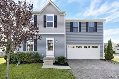 1 Stelle St, Hamburg, NY, 14075-4661 | Card Image