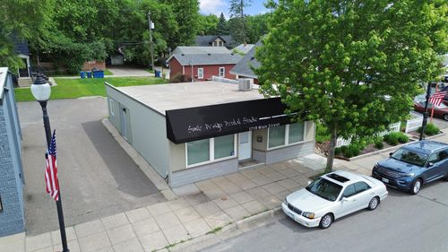 1719 Mainstreet, Hopkins, MN, 55343-7410 | Card Image