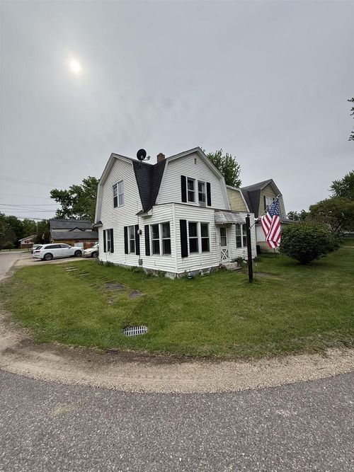 243 Maple Street, Redgranite, WI, 54970 | Card Image