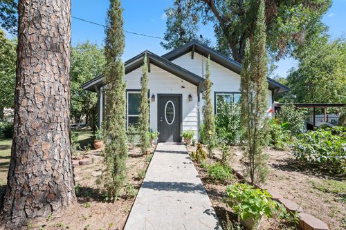 501 S Austin St, De Leon, TX, 76444-2105 | Card Image