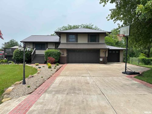 217 Falcon Dr, Green Valley, IL, 61534-9011 | Card Image