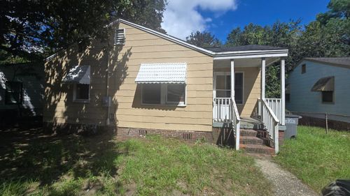 2388 Cambridge Ave, North Charleston, SC, 29405-7698 | Card Image