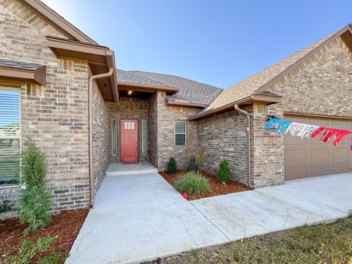 2904 Summit Hollow Cir, Norman, OK, 73071-4019 | Card Image