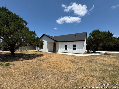 664 Rolling Hills Dr, Canyon Lake, TX, 78133-6912 | Card Image