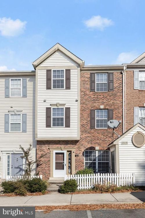 2009 Ripley Point Ct, ODENTON, MD, 21113-4010 | Card Image