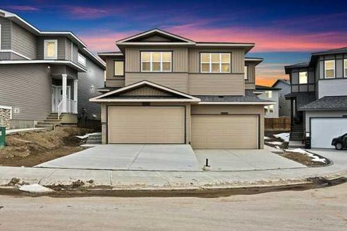82 Heritage Cir, Cochrane, AB, T4C3G9 | Card Image