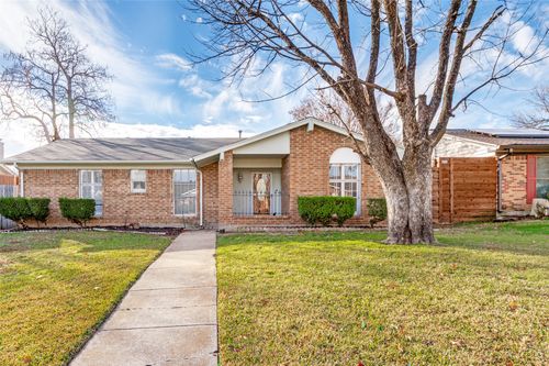 2730 Moonriver Ln, Farmers Branch, TX, 75234-2042 | Card Image