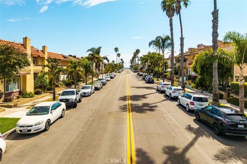427 21st St, Huntington Beach, CA, 92648-3314 | Card Image