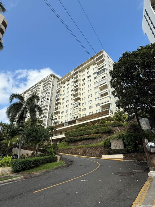 apt-802-1001 Wilder Ave, Honolulu, HI, 96822-2649 | Card Image