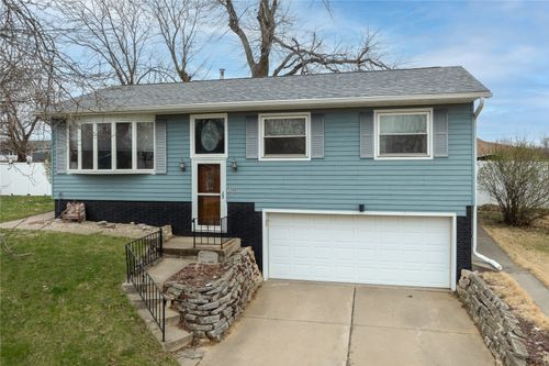 3500 Sunnydale St Nw, Cedar Rapids, IA, 52405-1943 | Card Image