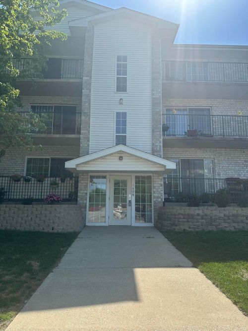6a-408 Sturdy Rd, Valparaiso, IN, 46383 | Card Image