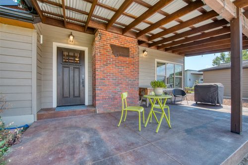 807 Honey House Ln, Corvallis, MT, 59828-9428 | Card Image