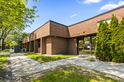 100 Hillcrest Blvd, Schaumburg, IL, 60173 | Card Image