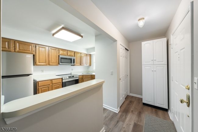 231 Alexandria Way, House other with 2 bedrooms, 2 bathrooms and null parking in Basking Ridge NJ | Image 14