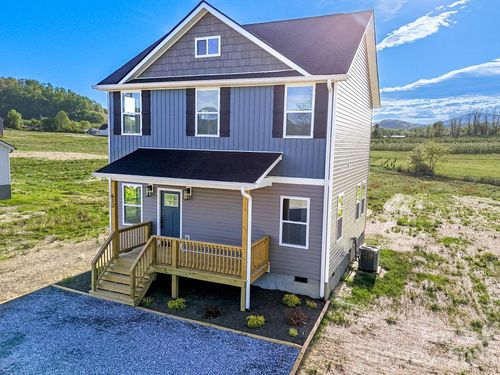 612 Beehive Rd, Hendersonville, NC, 28792-5662 | Card Image