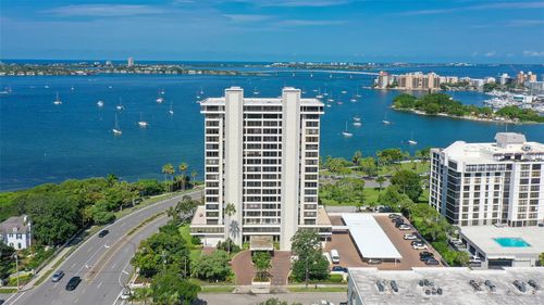 ph2-770 S Palm Ave, SARASOTA, FL, 34236-7769 | Card Image