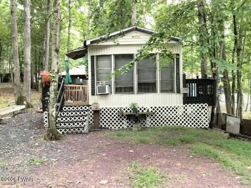 106 Natalie Ln, Milford, PA, 18337-4115 | Card Image