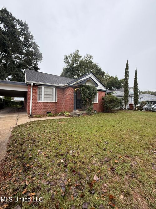 1085 Cherokee St, Biloxi, MS, 39530-1926 | Card Image