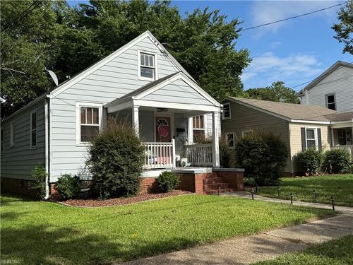 627 Florida Ave, Portsmouth, VA, 23707-1916 | Card Image