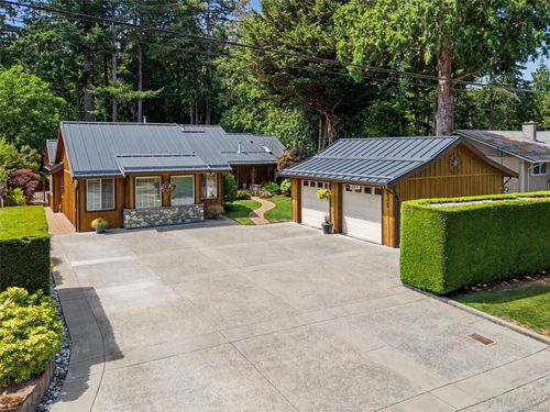 6125 Shoreline Dr, Nanaimo, BC, V9V1E2 | Card Image