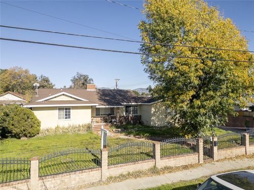 14305 Osborne St, Panorama City, CA, 91402 | Card Image