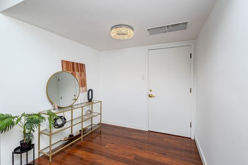 unit-208-3131 Fleur Dr, Des Moines, IA, 50321-1740 | Card Image