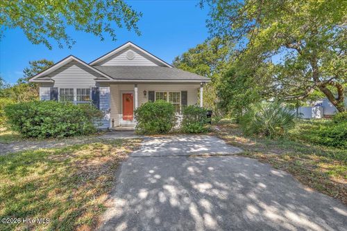 101 Ne 52nd St, Oak Island, NC, 28465-5126 | Card Image