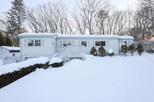 207 Eliot St, Ashland, MA, 01721-2303 | Card Image