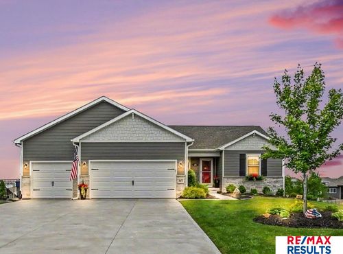 805 N 10th Ave, Springfield, NE, 68059-5739 | Card Image