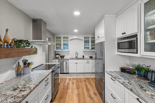 apt-112-4360 Brookside Ct, Edina, MN, 55436-1444 | Card Image