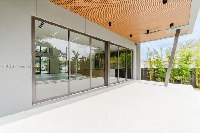 549 East Dr, House other with 4 bedrooms, 4 bathrooms and null parking in Miami Springs FL | Image 61