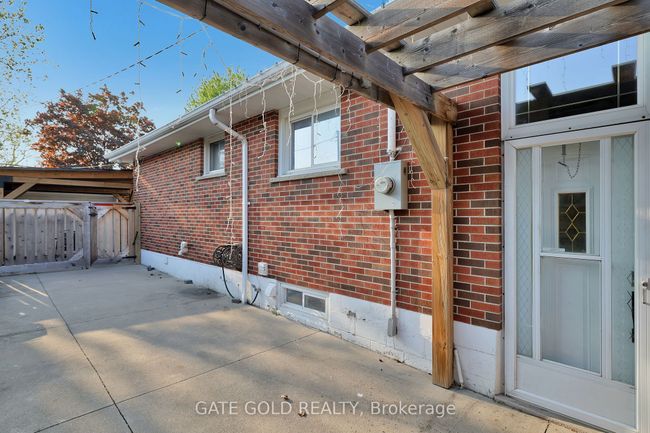 64 Nash Rd S, House other with 6 bedrooms, 2 bathrooms and 3 parking in Hamilton ON | Image 29
