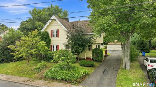 83 Starkweather St, Manchester, CT, 06042-3213 | Card Image