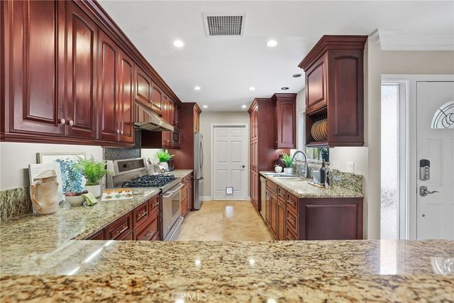 77 Seton Rd, House other with 3 bedrooms, 3 bathrooms and 2 parking in Irvine CA | Image 17