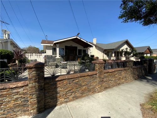 458 W 15th Street W, San Pedro, CA, 90731 | Card Image