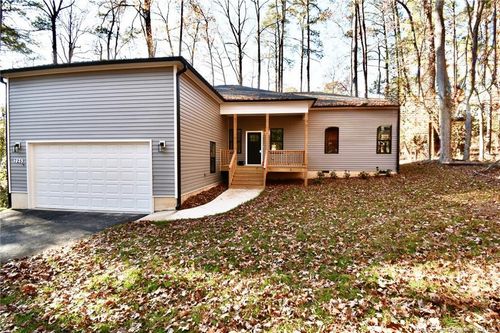 725 Piccadilly Ct, Sanford, NC, 27332-7413 | Card Image