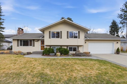 6123 S Napa St, Spokane, WA, 99223-6848 | Card Image