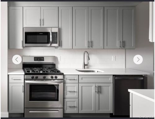 6-116 Waverly Ave, Patchogue, NY, 11772-2178 | Card Image