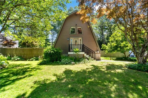 10 Partridge Dr, Exeter, RI, 02822-2216 | Card Image