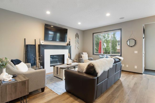 60 Brightoncrest Rise Se, House other with 3 bedrooms, 4 bathrooms and 4 parking in Calgary AB | Image 4